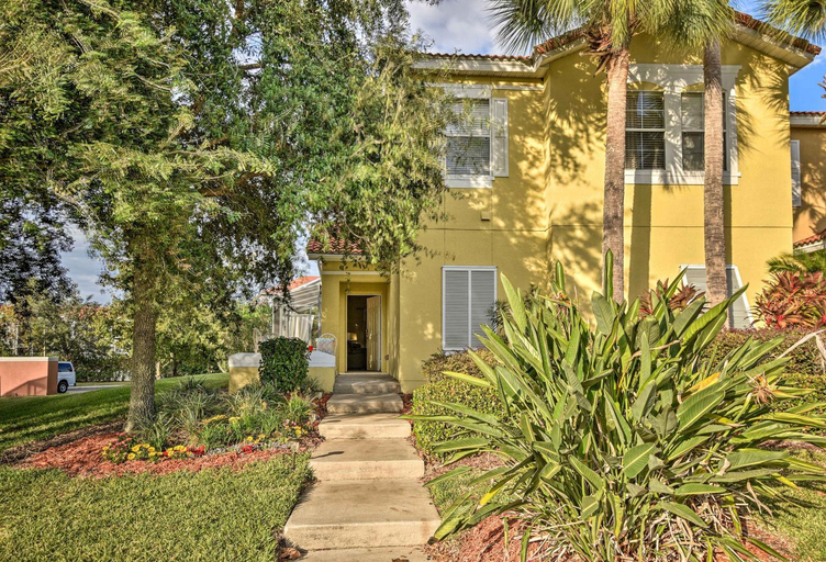 4 Mi to Animal Kingdom Gem with Pool in Kissimmee, Osceola