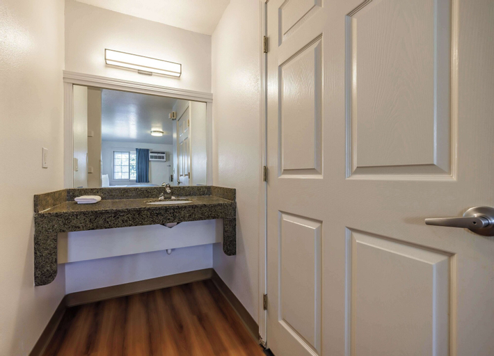 Bathroom 6