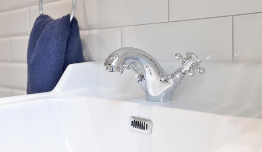 Bathroom 3, Grand Harbour Apartments
