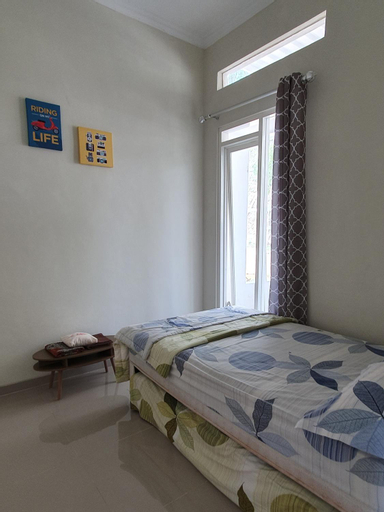 Others 4, Villa B9us Batu, Malang