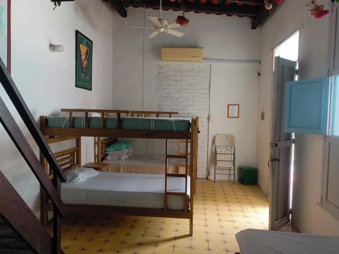 Bedroom 5, Hostal Españolete, Santa Marta (Dist. Esp.)