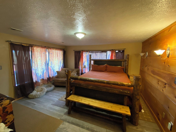 Bedroom 2, Tree La City, Sevier