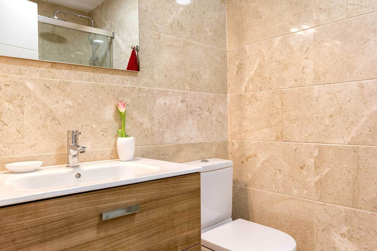 Bathroom 4, Solaga Souviron Suits, Málaga