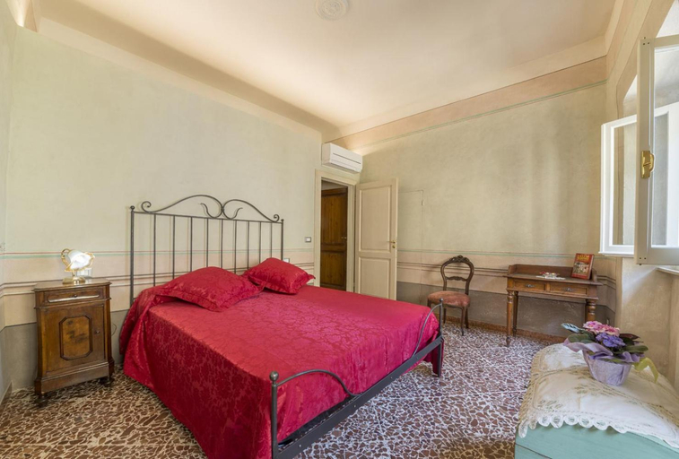 2, I Bei Ricordi - Historic Centre Apartment 6, Arezzo