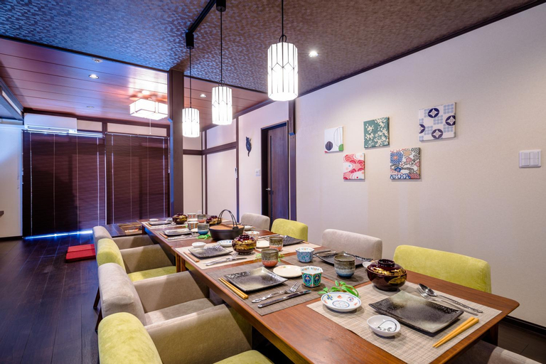 Restaurant 12