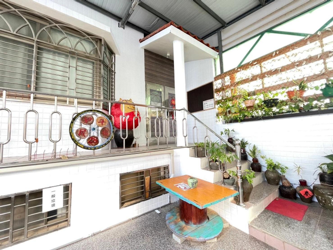 Exterior & Views 7