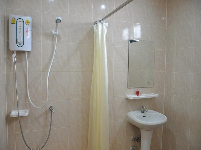 Bathroom 8