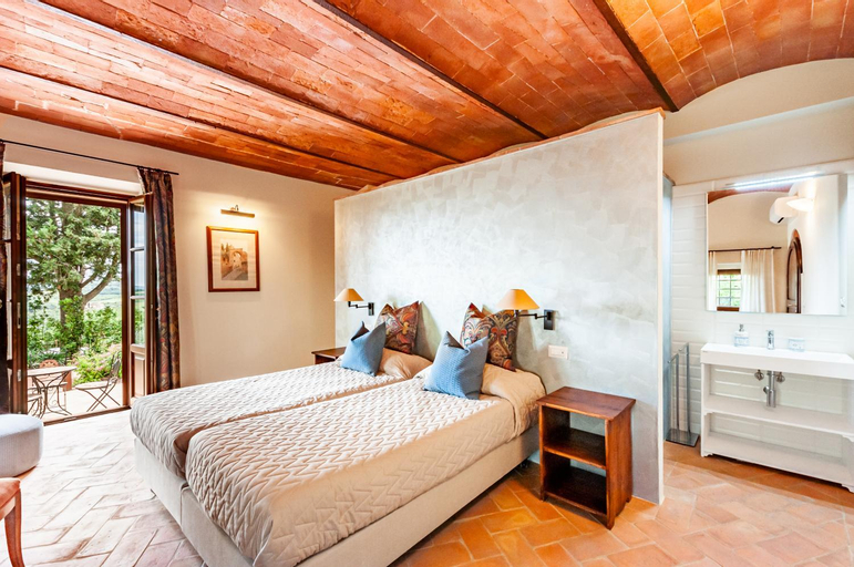 Bedroom 5, Villa Boccaccio, Siena
