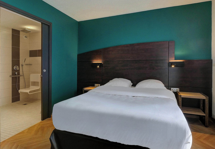 Bedroom 4, B&B HOTEL Montbéliard-Sochaux, Doubs