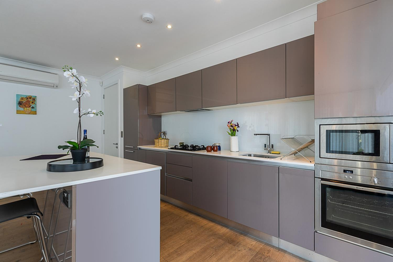Others 4, Bermondsey Central London Apartments, London