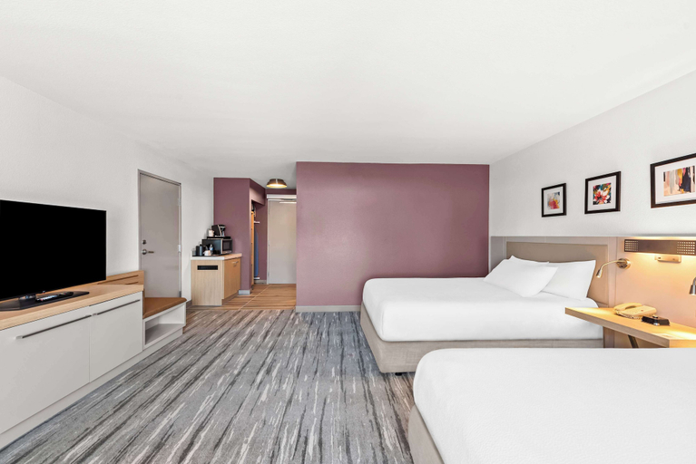 Bedroom 3, Hilton Garden Inn Seattle North/Everett, Snohomish