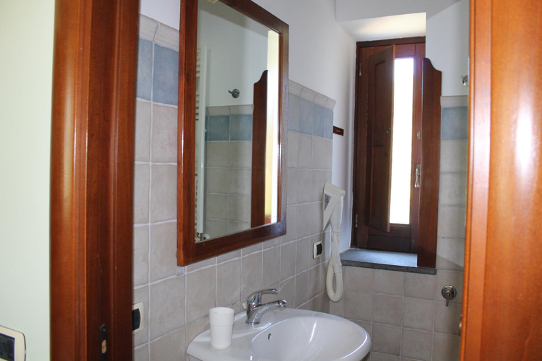 Bathroom 3, Agriturismo Casa Scola , Napoli