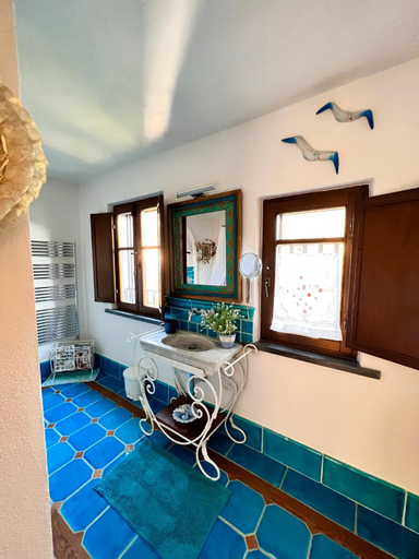 Bathroom 4