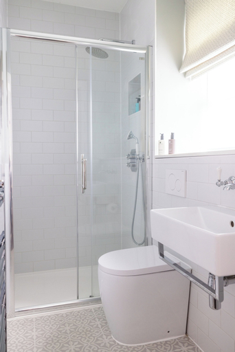 Bathroom 7