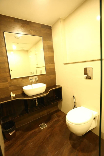 Bathroom 3, Hotel Gagan Regency - Raipur, Raipur