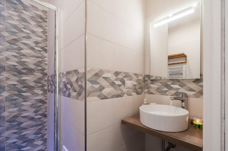 Others 5, Attico Oltremare B&B, Napoli