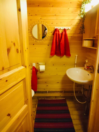 Bathroom, Villa Karhuntahti, Lapland