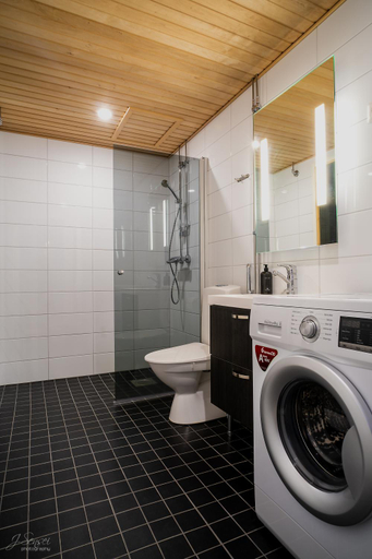 Shower 3, Westbay Inn, Ostrobothnia