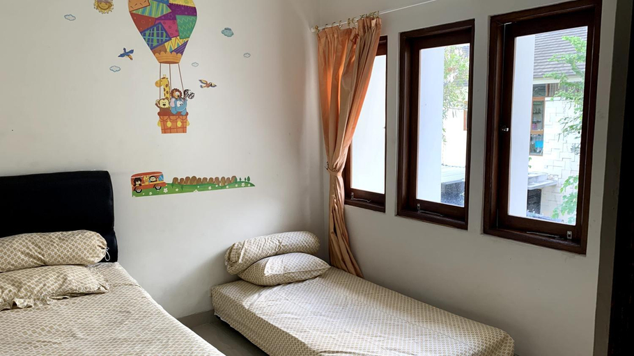 Others 2, Awana Dream - Villa for 10pax - 5mins to Alun Alun, Yogyakarta