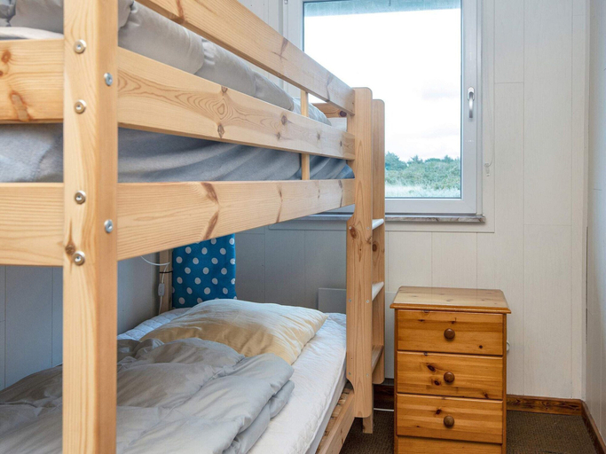 Bedroom 2, 10 Person Holiday Home in Harboore, Lemvig