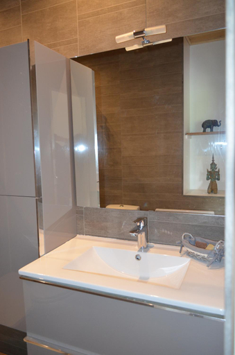 Bathroom 3, Little InterVal, Isère