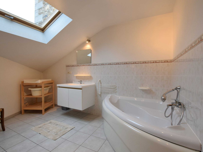 Bathroom 4, Family Stay in Libin Woods, Luxembourg