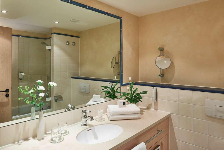 Bathroom 5, Dorint Strandhotel Binz/Rügen, Vorpommern-Rügen