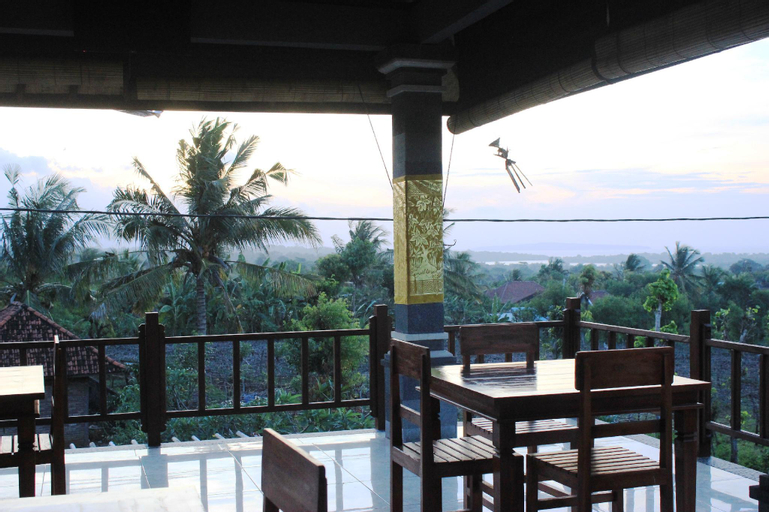 Exterior & Views 10