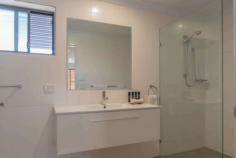 Bathroom 4, Best Western Club Quirindi Motel, Liverpool Plains