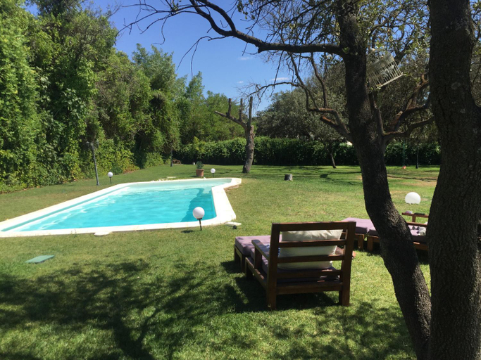 Others 2, Esplendido dormitorio en Suite, Madrid