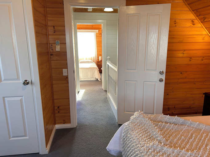 Bedroom 2, Sails - Elegant, spacious beach villa, Moyne - South