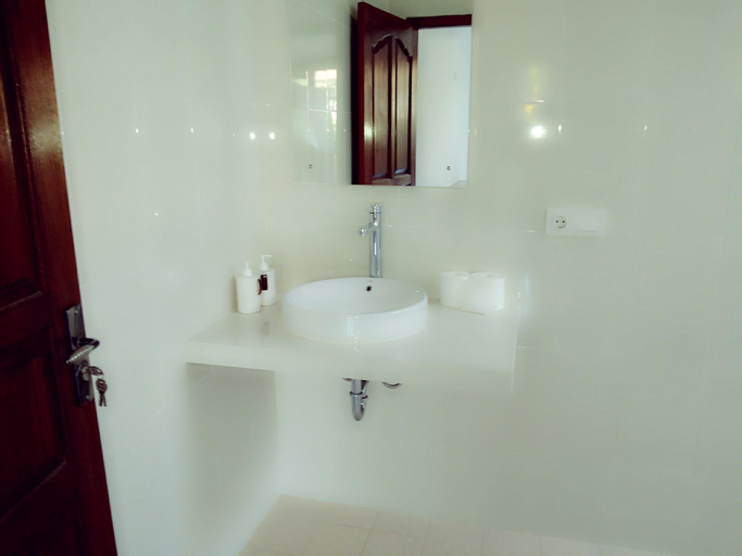 Bathroom 3