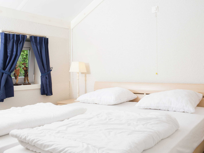Bedroom 4, Holiday Home in De Haan Near Beach, West-Vlaanderen