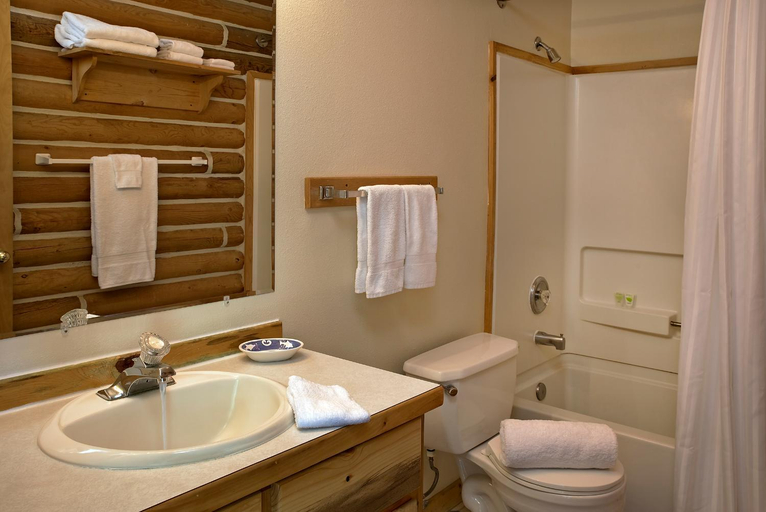 3, Redfish Riverside Inn, Custer