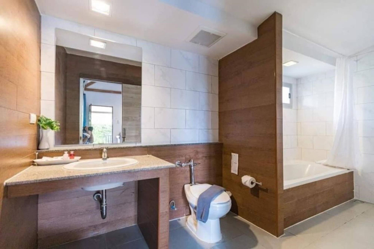 Bathroom 4, IP Plus Pool Villa Pattaya, Pattaya