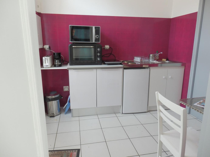 Others, Appartement T2 ou T1 cote cour/jardin avec garage, Charente-Maritime