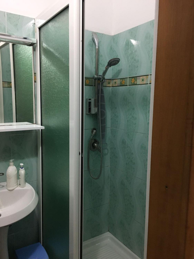 Bathroom 3, Eriola apartament, Vlorës