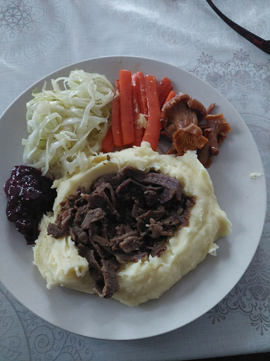 Food & Drinks 5, Majoitus KitkanRiisi - Hostel, Lapland