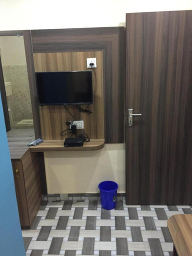 Others 5, Hotel Vivek, Patna