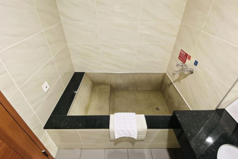 Bathroom 3, Mizuho Hotel, Hualien