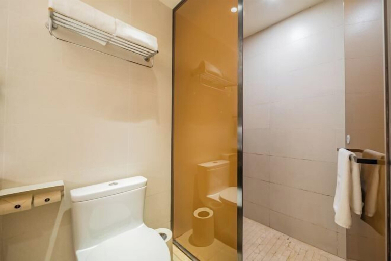 Bathroom 5, JI Hotel (Chengdu Global Center), Chengdu