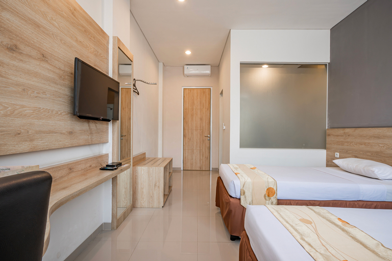Bedroom 12