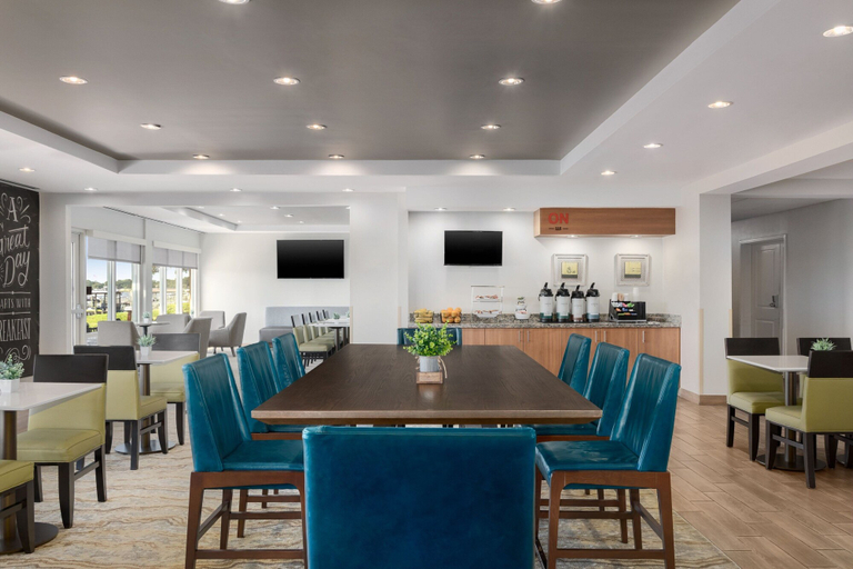 Food & Drinks 4, TownePlace Suites by Marriott Fort Walton Beach-Eglin AFB, Okaloosa