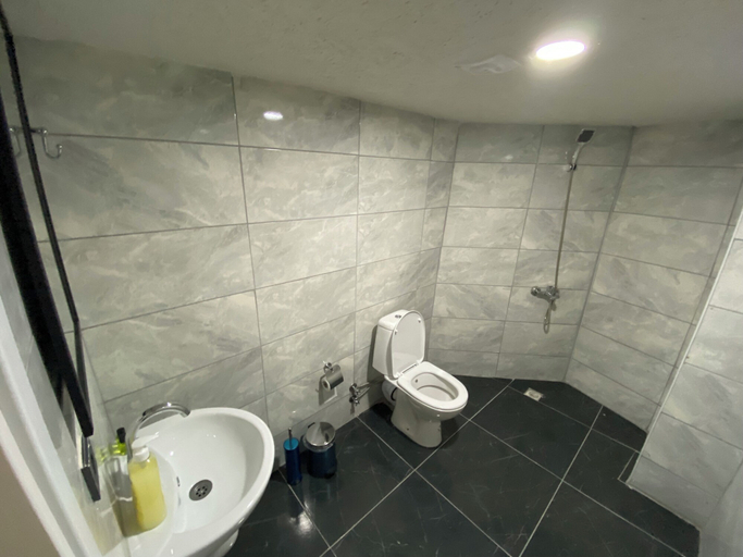 Bathroom 5, Güner City Hotel, Yıldırım