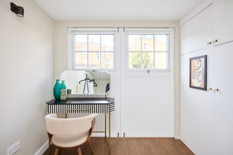 Others 5, The Holland Park Crib - Classy 2bdr House, London