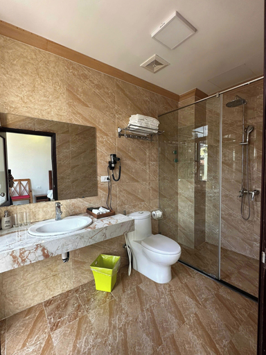 Bathroom 4, Hai Yen Hotel, Sa Pa
