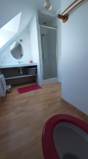 Bathroom 5, Gite Cocantin, Côtes-d'Armor
