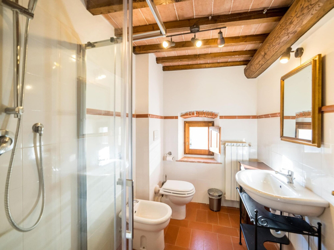 Bathroom 2, Belvilla by OYO Borgo Macereto, Florence
