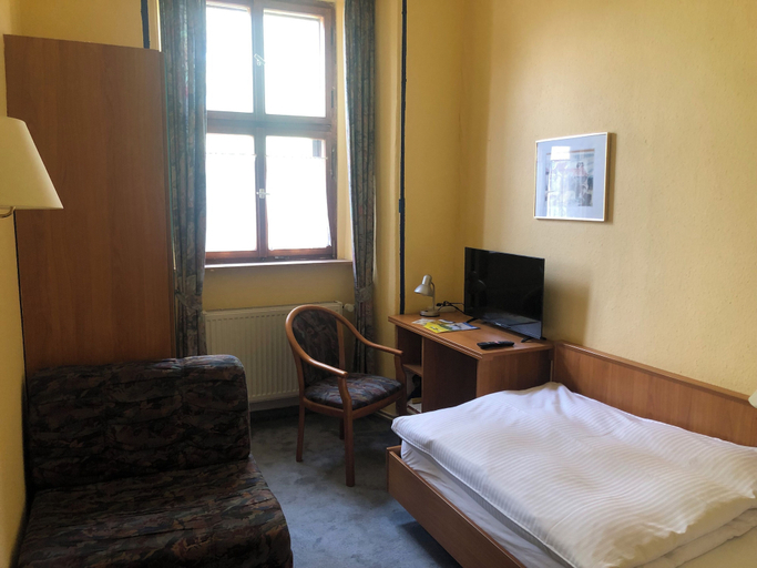 Bedroom 4, Gasthaus Klosterhof, Main-Tauber-Kreis