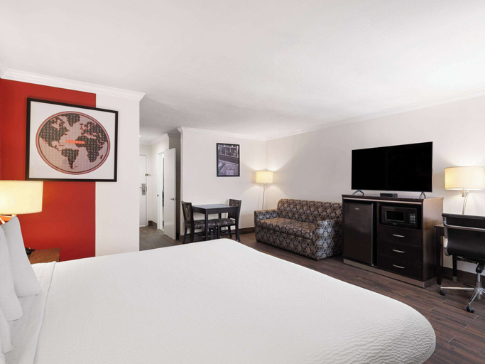 Bedroom 4, Ramada by Wyndham San Diego Poway Miramar, San Diego